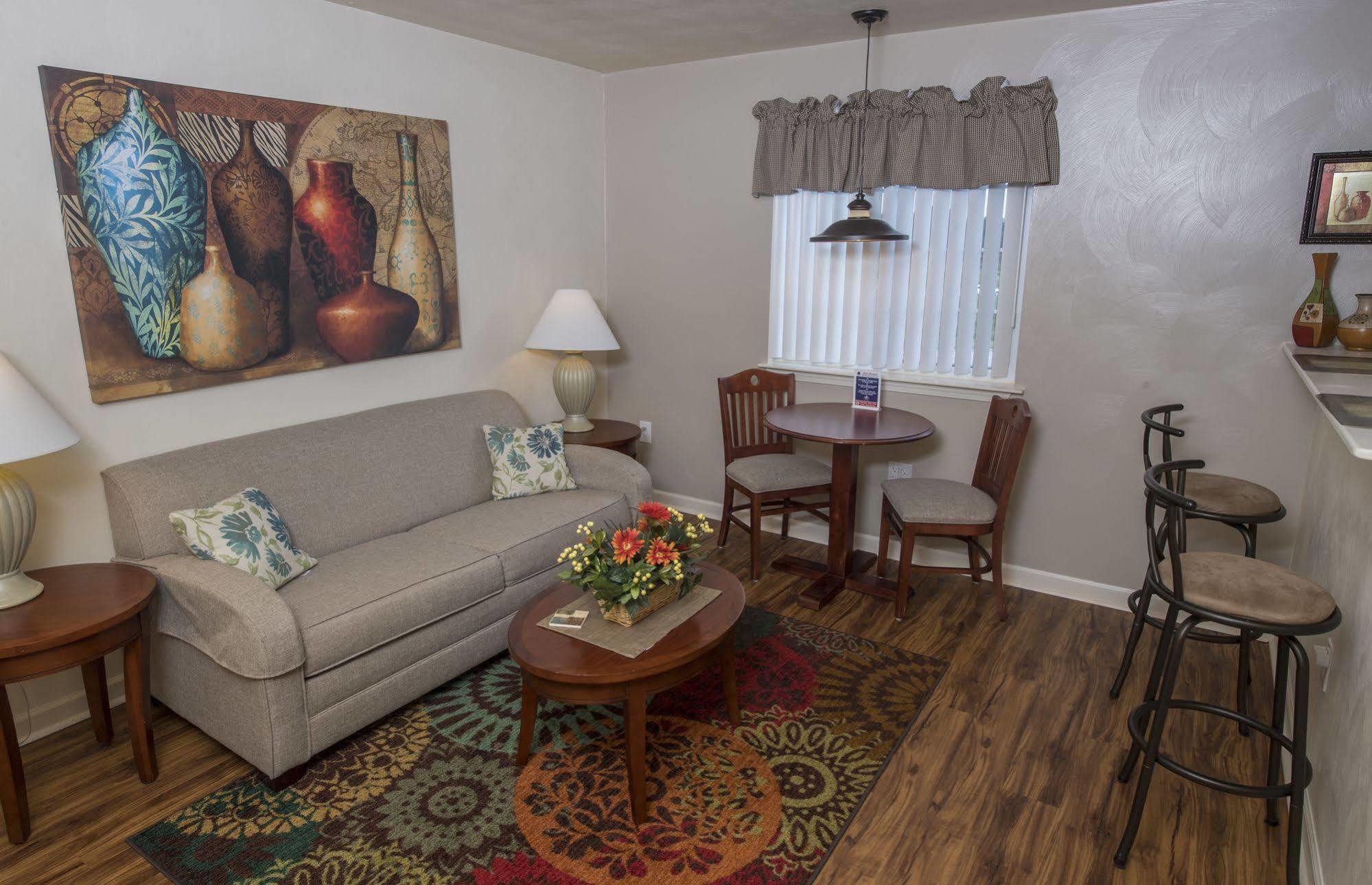 Affordable Corporate Suites Of Lynchburg Bagian luar foto