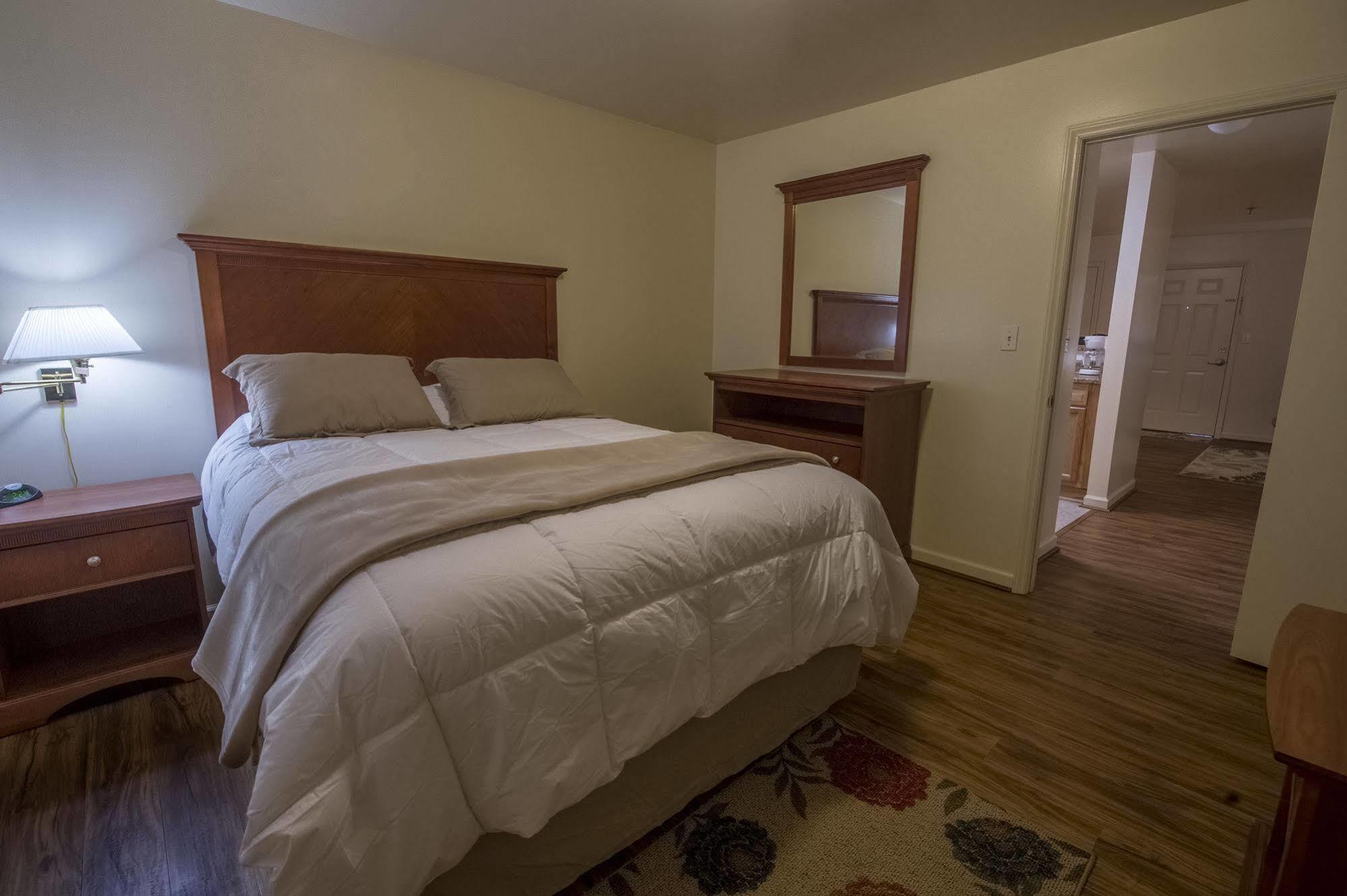 Affordable Corporate Suites Of Lynchburg Bagian luar foto